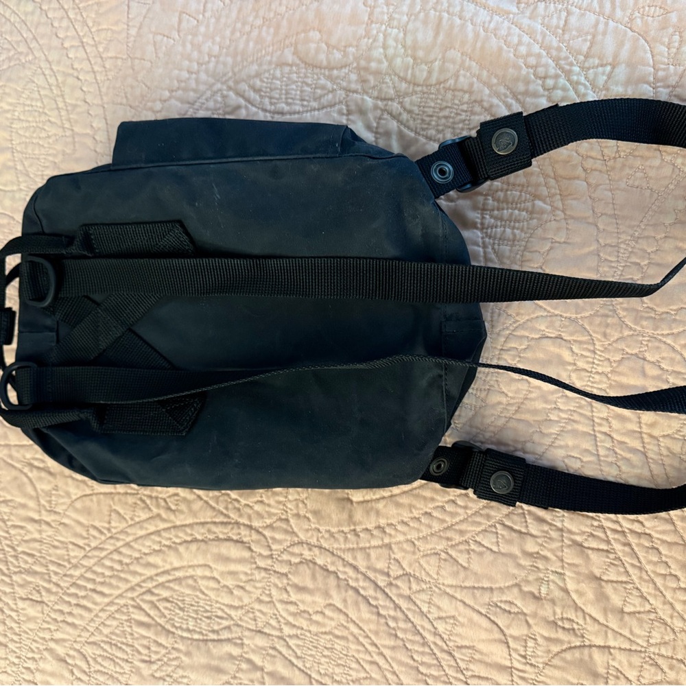 Kånken Classic Black Backpack - Picture 4 of 4